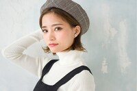 泉鏡花モデルのイヤリング。