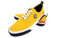 「フリクリ」コラボスニーカー