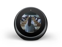 Amazon Echo Spotでの「勉強メイト」使用イメージ。