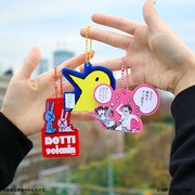 ナタリーストアが制作したミラーチャーム。