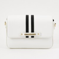 日本モデルのバッグ。