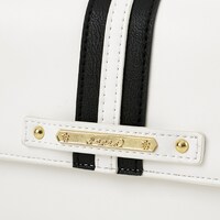 日本モデルのバッグ。