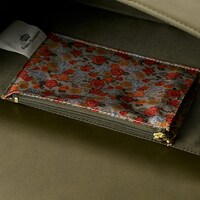 イギリスモデルのバッグ。