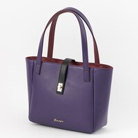 フランスモデルのバッグ。