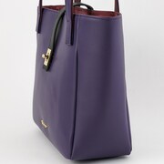 フランスモデルのバッグ。