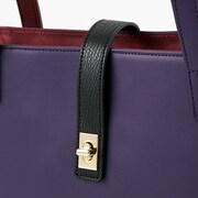 フランスモデルのバッグ。