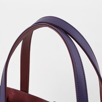 フランスモデルのバッグ。