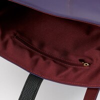 フランスモデルのバッグ。