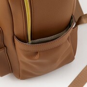 アメリカモデルのバッグ。