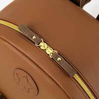 アメリカモデルのバッグ。