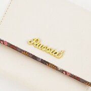 ロシアモデルの財布。