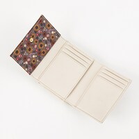 ロシアモデルの財布。