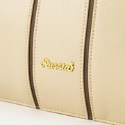 ロシアモデルのバッグ。