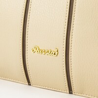 ロシアモデルのバッグ。