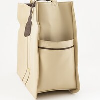 ロシアモデルのバッグ。