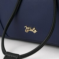 イタリアモデルのバッグ。