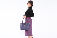 フランスモデルのバッグの使用例。