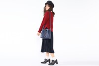 イタリアモデルのバッグの使用例。