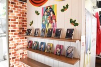 「少年ハリウッド“HOLLYWOOD TOKYO CAFE”」の店内の様子。