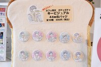 「少年ハリウッド“HOLLYWOOD TOKYO CAFE”」で販売されているグッズの一部。