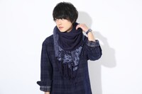 伊達政宗モデルのストールの使用イメージ。