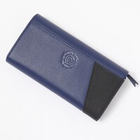 伊達政宗モデルの長財布。