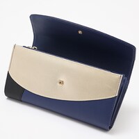 伊達政宗モデルの長財布。