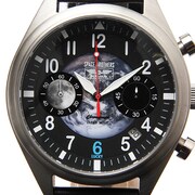 ムッタモデルの腕時計。