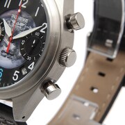 ムッタモデルの腕時計。