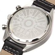 ムッタモデルの腕時計。