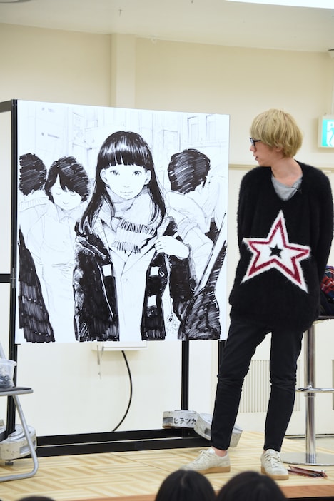 ライブドローイングの様子。