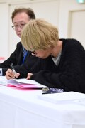 サイン会の様子。