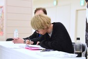サイン会の様子。