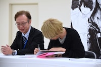 サイン会の様子。