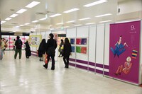 「画業20周年記念企画 浅野いにおの世界展～Ctrl＋T2～」の様子。