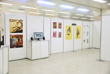 「画業20周年記念企画 浅野いにおの世界展～Ctrl＋T2～」の様子。