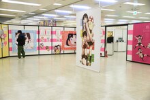 「画業20周年記念企画 浅野いにおの世界展～Ctrl＋T2～」の様子。