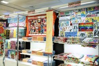 「画業20周年記念企画 浅野いにおの世界展～Ctrl＋T2～」物販ブース。