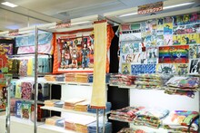 「画業20周年記念企画 浅野いにおの世界展～Ctrl＋T2～」物販ブース。