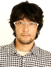 演出と脚本を手がけるウォーリー木下。