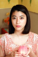 モモ役の成海璃子。