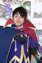 ゼロのコスプレをする井上裕介。