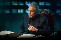 映画「カイジ 動物世界」場面写真。