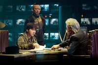 映画「カイジ 動物世界」場面写真。