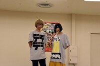 左から浅野いにお、夢眠ねむ（でんぱ組.inc）。