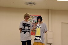 左から浅野いにお、夢眠ねむ（でんぱ組.inc）。