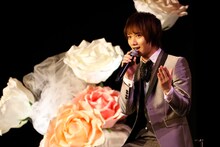 ハイネ役の植田圭輔。