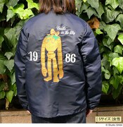 「天空の城ラピュタ コーチジャケット 空の上の冒険」の着用例。