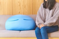 「リムルに包み込まれるクッション」使用例。