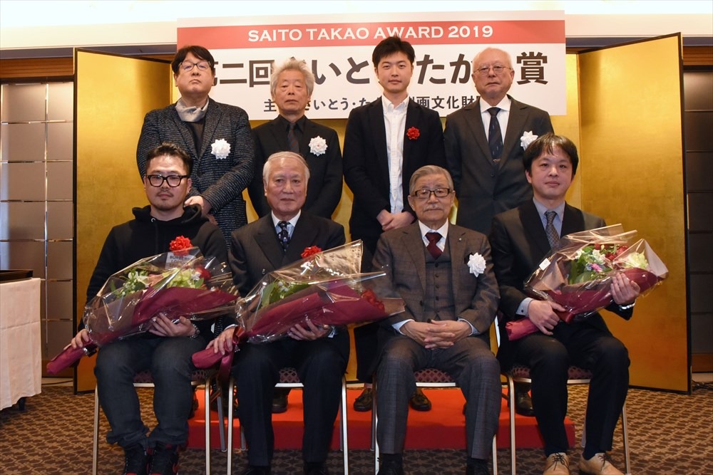 フォトセッションより。前列左から、DOUBLE-S、真刈信二、さいとう・たかを、荒井均氏。後列左から、長崎尚志、池上遼一、岩本炯沢氏、やまさき十三。